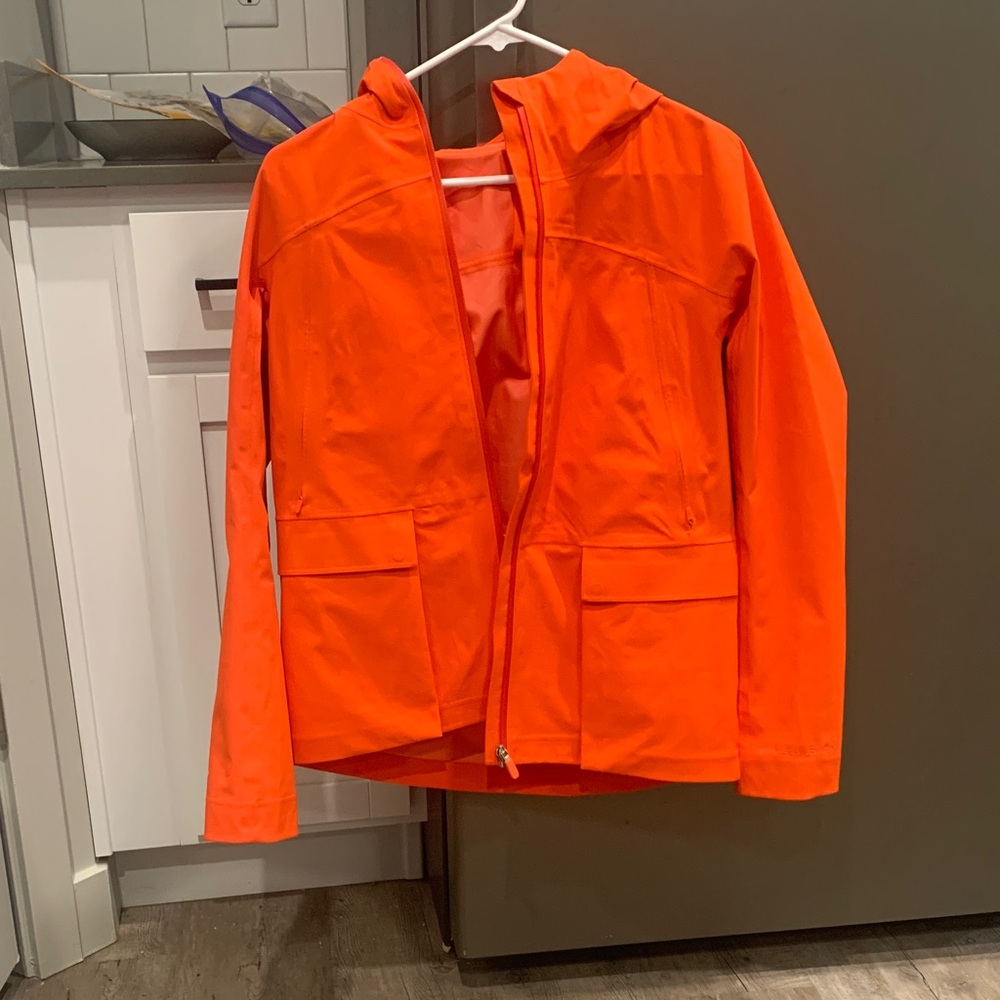 Lululemon Rainchaser Jacket - Picture 2 of 5